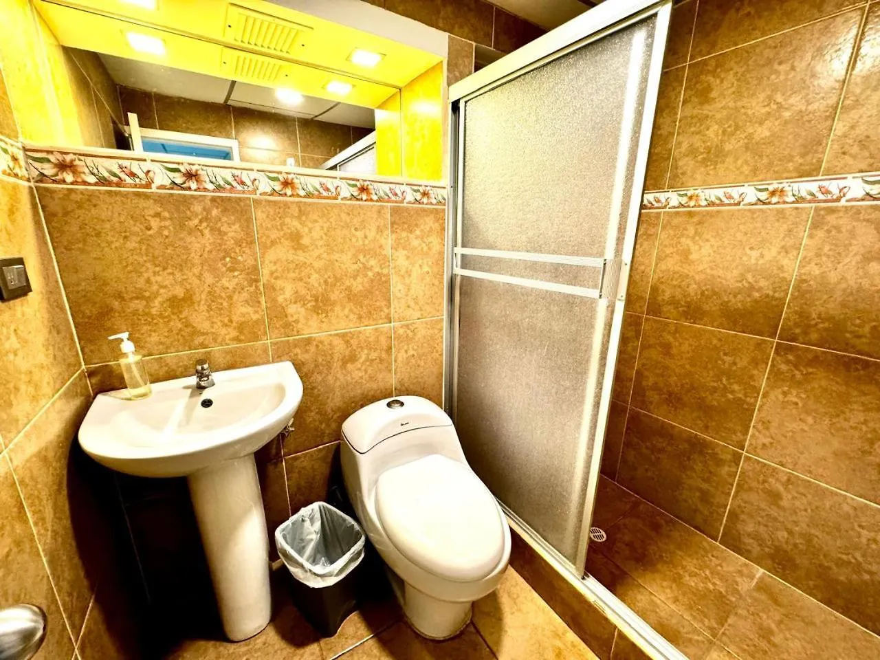 Hostal Muyuyo Puerto Ayora  Maison d'hôtes